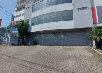 Loja com 285m², no bairro Universitário em Caxias do Sul para Alugar