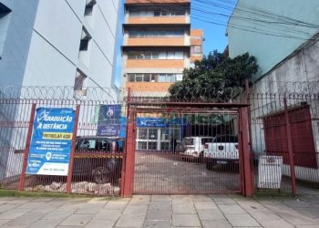 Sala com 240m², 1 vaga, no bairro Centro em Caxias do Sul para Alugar