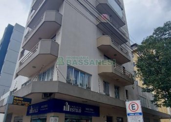 Apartamento com 140m², 3 dormitórios, 1 vaga, no bairro Centro em Caxias do Sul para Alugar