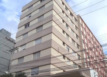 Apartamento com 54m², 2 dormitórios, 1 vaga, no bairro Centro em Caxias do Sul para Comprar