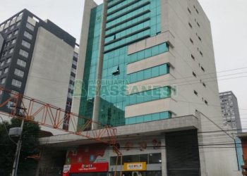 Sala com 50m², 1 vaga, no bairro Centro em Caxias do Sul para Comprar