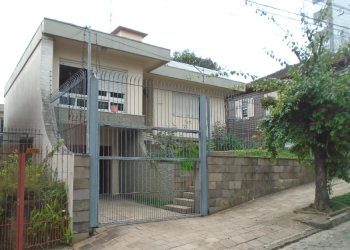 Casa Comercial com 280m², 3 dormitórios, no bairro Centro em Caxias do Sul para Alugar