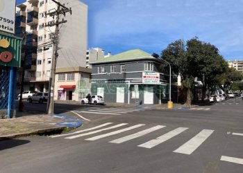 Sala com 50m², no bairro Centro em Caxias do Sul para Alugar