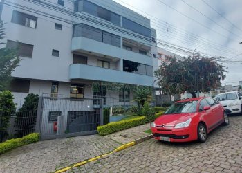 Apto Mobiliado com 100m², 2 dormitórios, 1 vaga, no bairro Sagrada Família em Caxias do Sul para Comprar