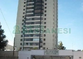 Apartamento com 110m², 3 dormitórios, 2 vagas, no bairro Lourdes em Caxias do Sul para Comprar