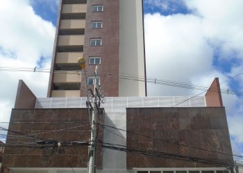 Apartamento com 61m², 2 dormitórios, 1 vaga, no bairro Centro em Caxias do Sul para Comprar