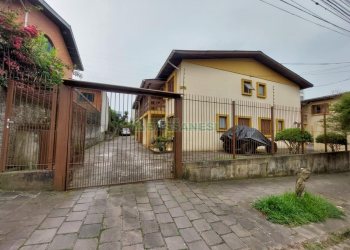 Sobrado com 126m², 3 dormitórios, 1 vaga, no bairro Jardim América em Caxias do Sul para Comprar