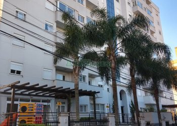 Apartamento com 77m², 3 dormitórios, 2 vagas, no bairro Pio X em Caxias do Sul para Comprar