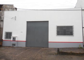 Pavilhão com 156m², no bairro Pio X em Caxias do Sul para Comprar