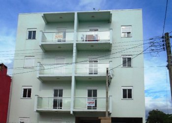 Apartamento com 43m², 2 dormitórios, 1 vaga, no bairro Industrial em Caxias do Sul para Comprar