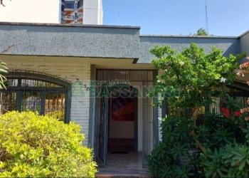 Casa com 190m², 3 dormitórios, 1 vaga, no bairro São Pelegrino em Caxias do Sul para Comprar