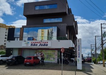 Sala com 64m², 1 vaga, no bairro Madureira em Caxias do Sul para Comprar