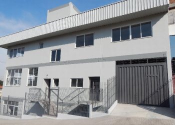 Loja com 225m², no bairro Vinhedos em Caxias do Sul para Comprar