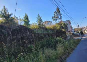 Terreno com 360m², no bairro São Caetano em Caxias do Sul para Comprar