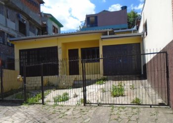 Casa com 120m², 3 dormitórios, 1 vaga, no bairro Rio Branco em Caxias do Sul para Alugar