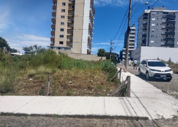 Terreno, no bairro Vila Horn em Caxias do Sul para Comprar