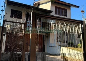 Casa com 380m², 3 dormitórios, 2 vagas, no bairro Vila Verde em Caxias do Sul para Alugar