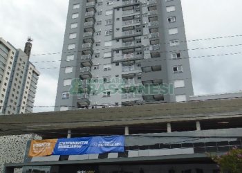 Apartamento com 41m², 1 dormitório, 1 vaga, no bairro Lourdes em Caxias do Sul para Comprar