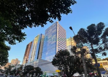 Sala com 108m², 3 vagas, no bairro Centro em Caxias do Sul para Alugar