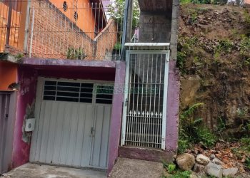 Casa com 149m², 2 dormitórios, 1 vaga, no bairro Santa Corona em Caxias do Sul para Comprar