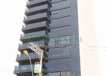 Apartamento com 142m², 3 dormitórios, 3 vagas, no bairro Centro em Caxias do Sul para Comprar