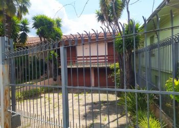 Casa com 286m², 3 dormitórios, 4 vagas, no bairro Cristo Redentor em Caxias do Sul para Alugar