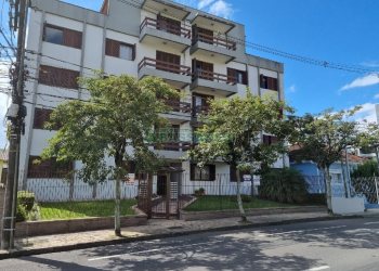 Apto Mobiliado com 99m², 3 dormitórios, 1 vaga, no bairro Medianeira em Caxias do Sul para Comprar