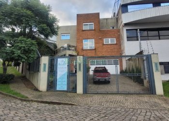 Casa com 270m², 3 dormitórios, 2 vagas, no bairro Altos do Seminario em Caxias do Sul para Comprar