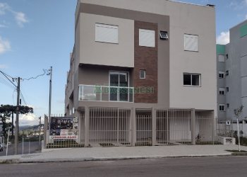 Sobrado com 94m², 3 dormitórios, 2 vagas, no bairro Vila Verde em Caxias do Sul para Comprar