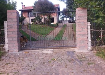 Chácara com 180m², 4 dormitórios, 2 vagas, no bairro Apanhador em Caxias do Sul para Comprar