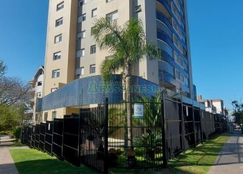 Apto Mobiliado com 277m², 2 dormitórios, 4 vagas, no bairro Jardim América em Caxias do Sul para Comprar