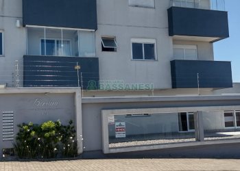 Apartamento com 67m², 3 dormitórios, 2 vagas, no bairro Kayser em Caxias do Sul para Comprar