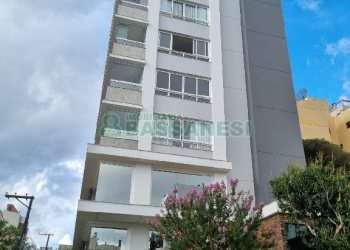 Apartamento com 179m², 3 dormitórios, 4 vagas, no bairro Centro em Caxias do Sul para Comprar