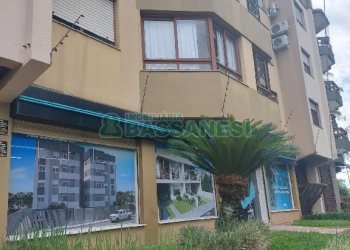 Loja com 129m², no bairro Cinqüentenário em Caxias do Sul para Comprar