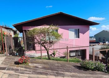 Casa com 188m², 3 dormitórios, 1 vaga, no bairro Jardim das Hortencias em Caxias do Sul para Comprar