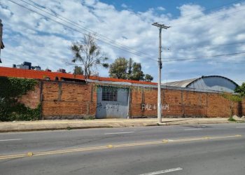 Pavilhão com 840m², no bairro Marechal Floriano em Caxias do Sul para Alugar