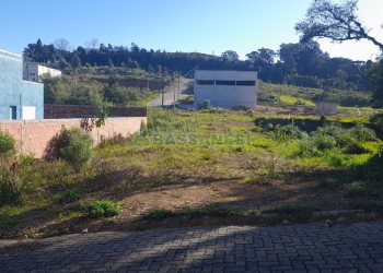 Terreno, no bairro Treviso em Caxias do Sul para Comprar