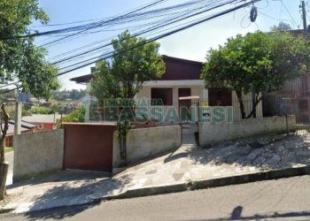 Casa com 154m², 4 dormitórios, 2 vagas, no bairro Esplanada em Caxias do Sul para Comprar