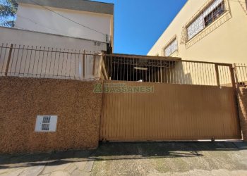 Sala com 250m², 1 vaga, no bairro Marechal Floriano em Caxias do Sul para Alugar