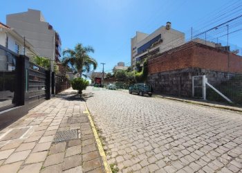 Terreno com 704m², no bairro Medianeira em Caxias do Sul para Alugar