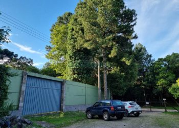 Terreno com 824m², no bairro Sant Etiene em Caxias do Sul para Comprar