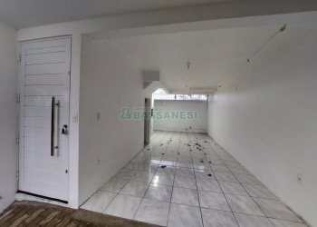 Sobrado com 92m², 2 dormitórios, 1 vaga, no bairro São Luiz em Caxias do Sul para Comprar