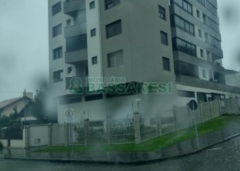 Apartamento com 85m², 2 dormitórios, 2 vagas, no bairro Jardim América em Caxias do Sul para Comprar