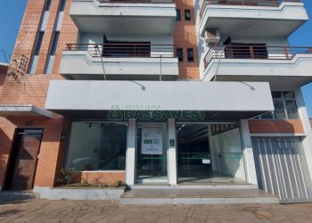 Pavilhão com 286m², no bairro Centro em Flores da Cunha para Alugar