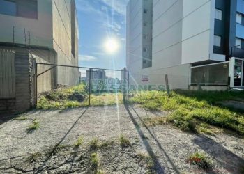 Terreno com 405m², no bairro Sanvitto em Caxias do Sul para Comprar