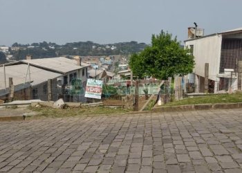 Terreno com 360m², no bairro Serrano em Caxias do Sul para Comprar