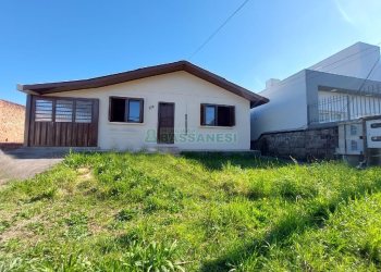 Casa com 142m², 3 dormitórios, 2 vagas, no bairro Desvio Rizzo em Caxias do Sul para Alugar