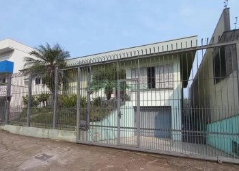 Casa com 400m², 2 vagas, no bairro Cristo Redentor em Caxias do Sul para Alugar