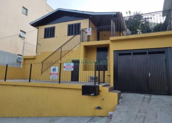 Casa com 63m², 3 dormitórios, 1 vaga, no bairro Esplanada em Caxias do Sul para Comprar