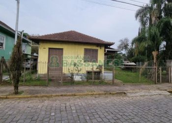 Casa com 100m², 3 dormitórios, no bairro Ana Rech em Caxias do Sul para Comprar